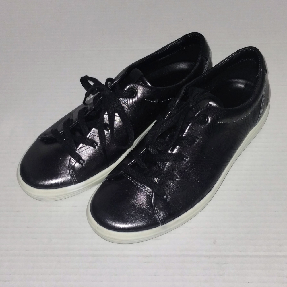 Ecco Black Leather Sneakers